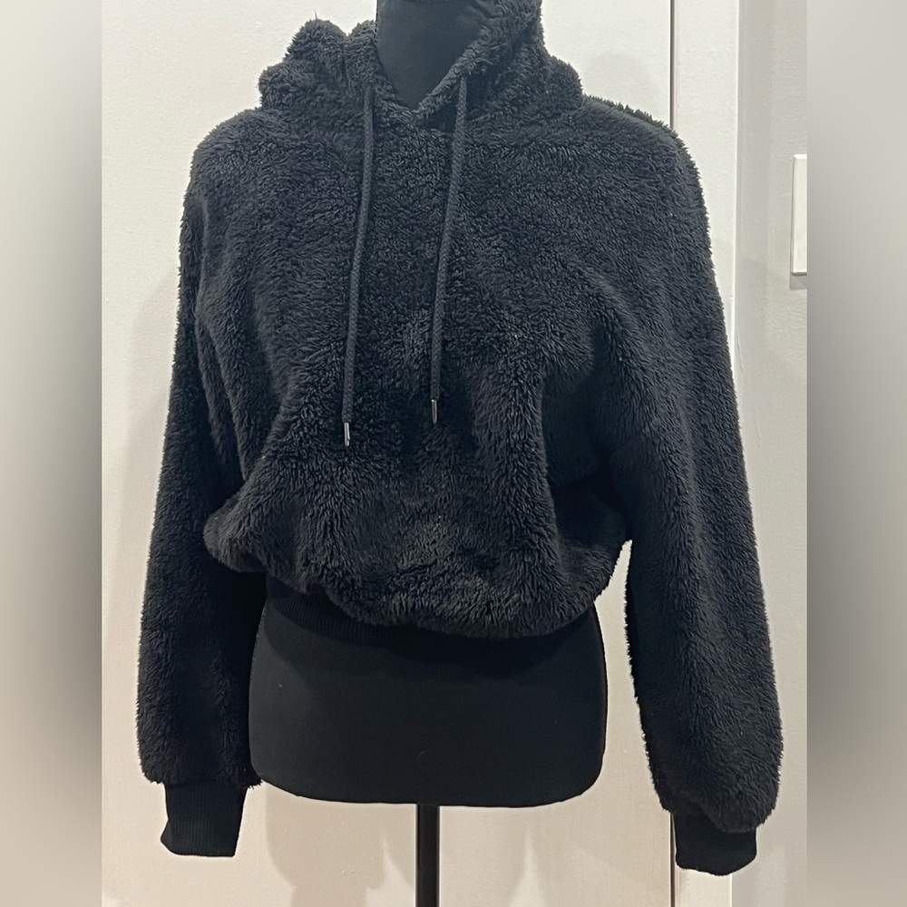 FOREVER 21 crop sweater View 2